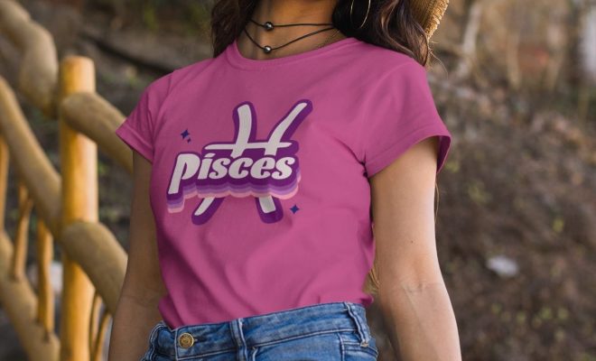 Pisces Zodiac Tee – L / Berry